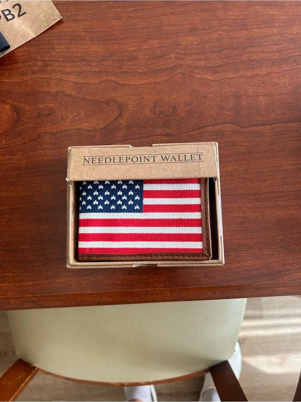 The Kraftsman Co. USA Flag Needlepoint Wallet NIB